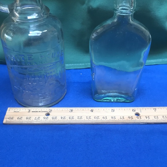 Vintage White House Vinegar Bottle & Glass Flask Bottle - Picture 6 of 6
